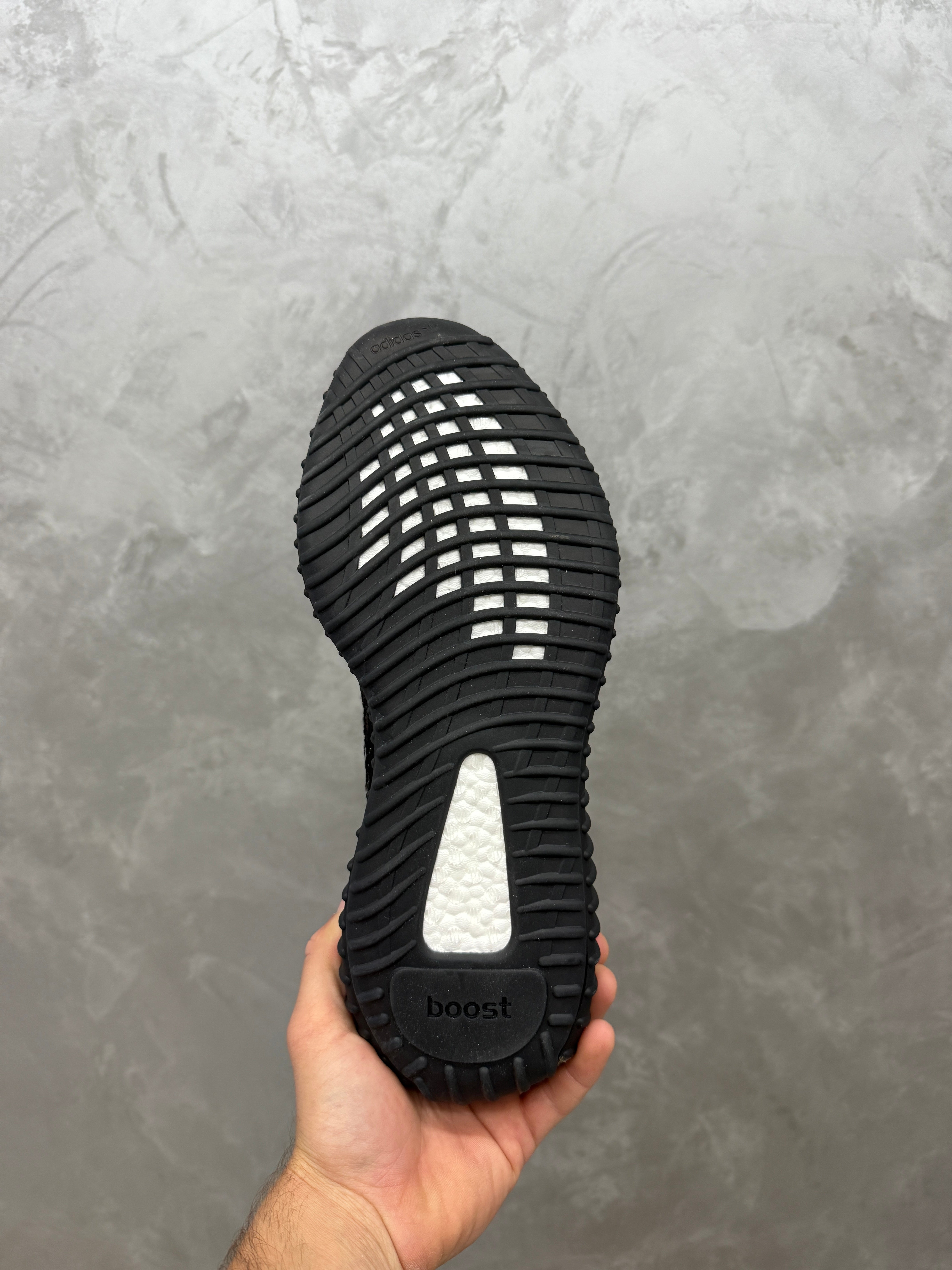 Yeezy 350 V2