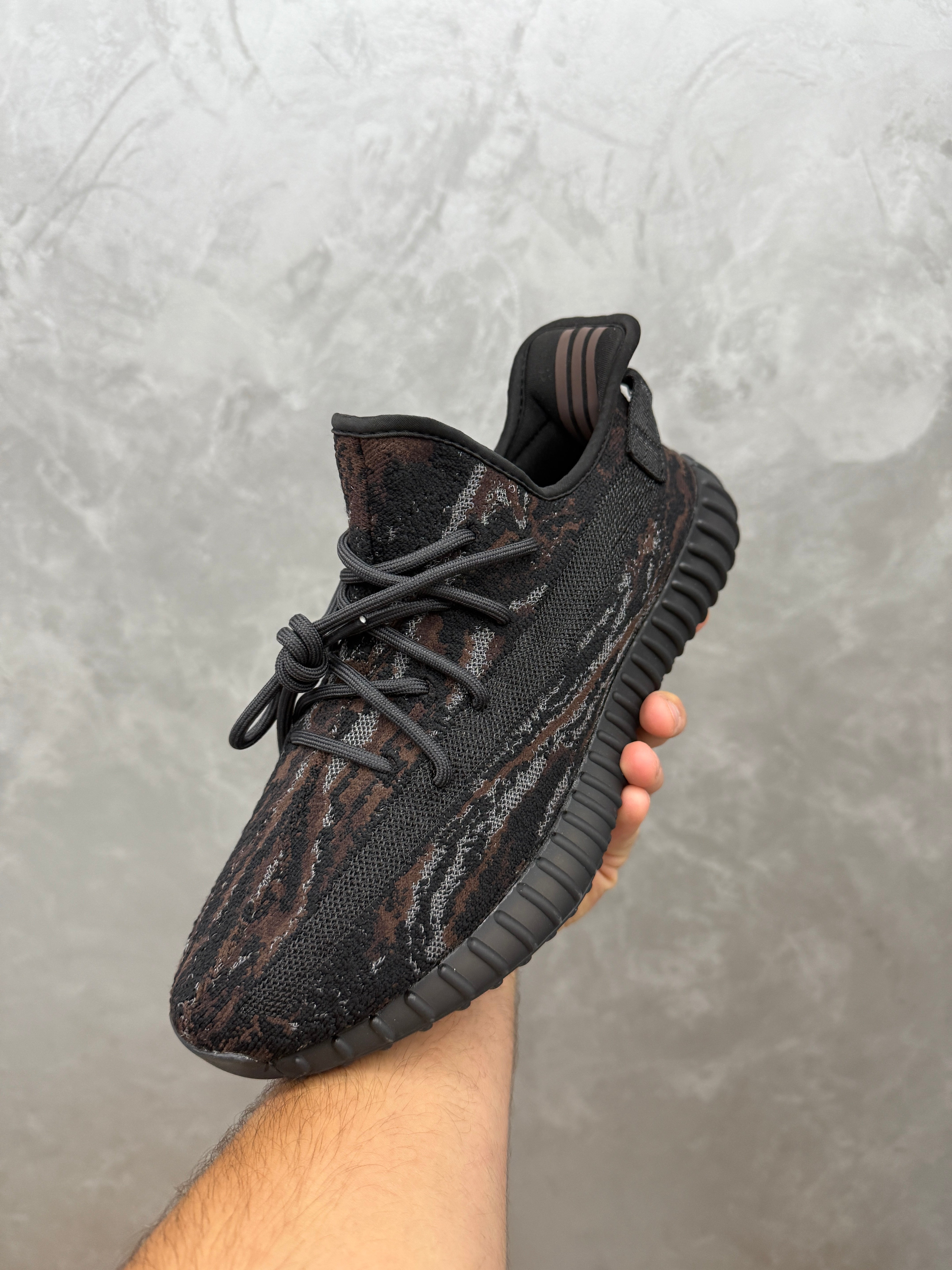 Yeezy 350 V2